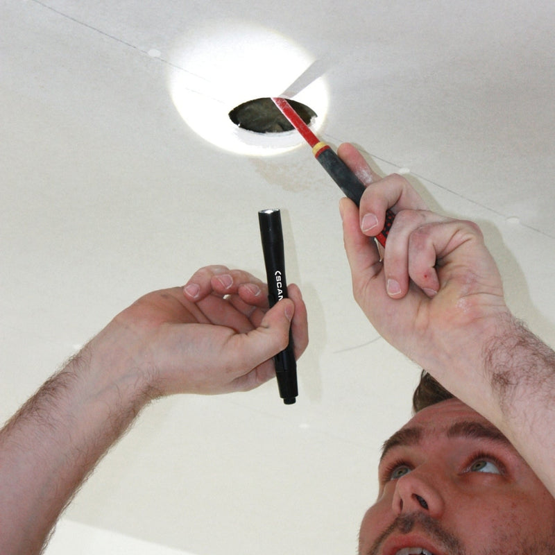 Caneta Lanterna 100 Lúmens com Função de Focagem "FLASH PEN"